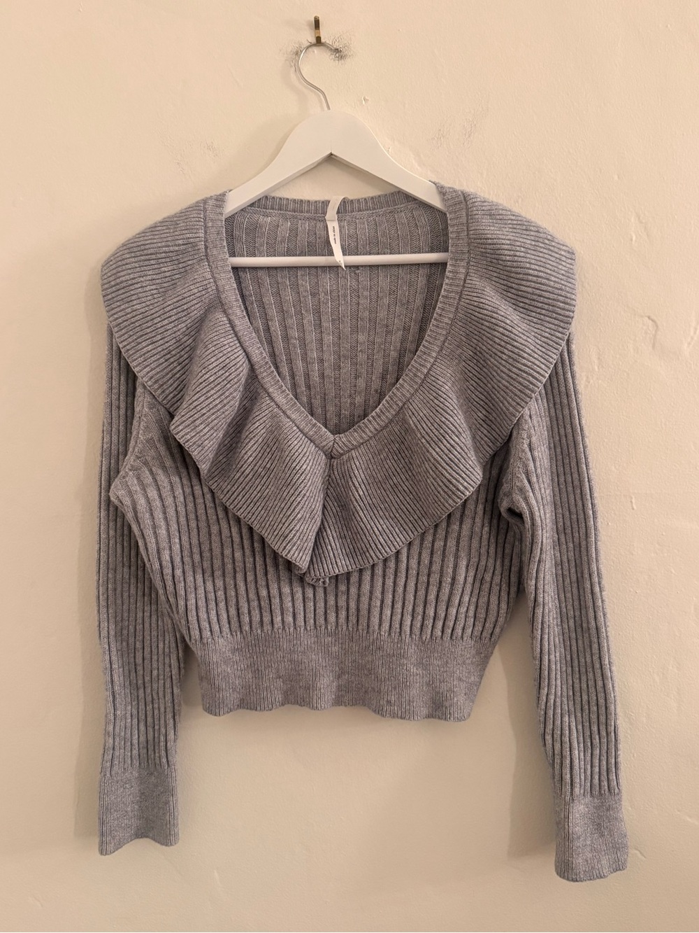 Grayish Blue Ruffle V-Neck Ribbed Sweater - Women's